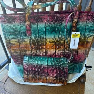 Brahmin Luau Melbourne Purse. Wallets NWT to match if interested.